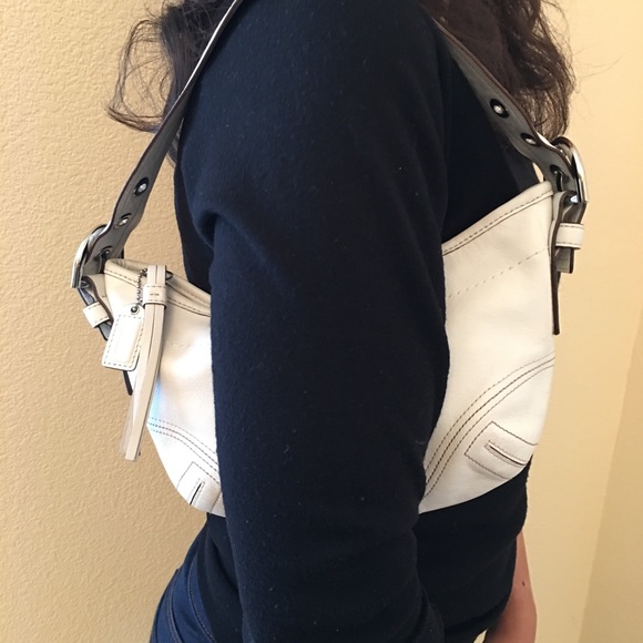 Small Coach shoulder bag - Picture 5 of 8